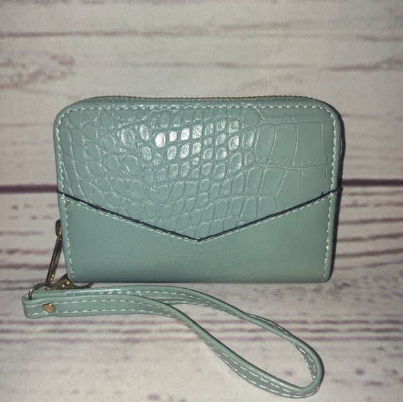 Women's Mint Green Mini Clutch Wallet - Picture 1 of 3